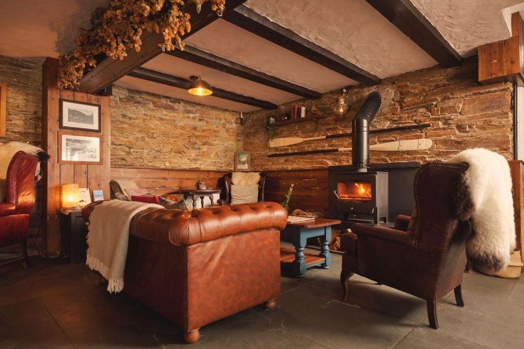 Port William Inn 틴태절 외부 사진